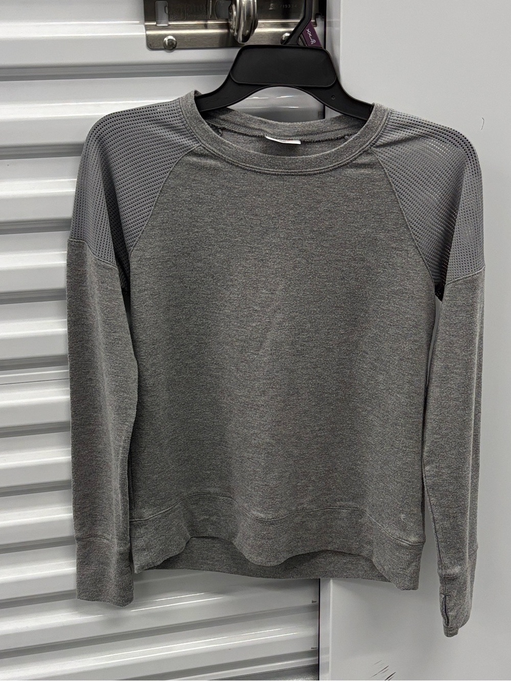 Danskin Now Gray Crewneck Long Sleeves Shirt Tee with Mesh Shoulder Panels S 4-6